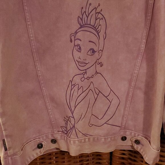 Disney Spirit Jersey Tiana and Louis Princess and The Frog Denim Jacket NWT L - Picture 2 of 9